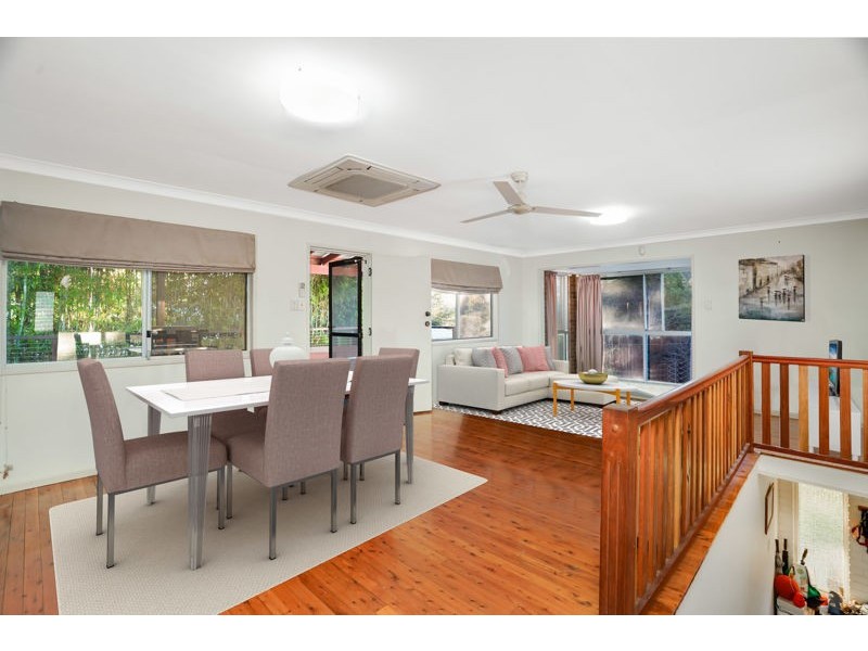 15 Pylara Crescent, Ferny Hills QLD 4055