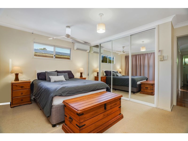 15 Pylara Crescent, Ferny Hills QLD 4055