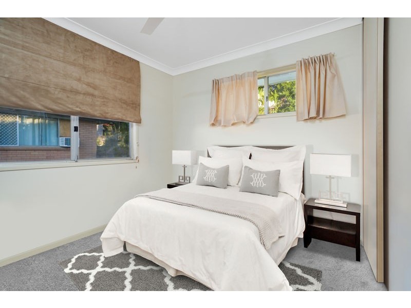 15 Pylara Crescent, Ferny Hills QLD 4055