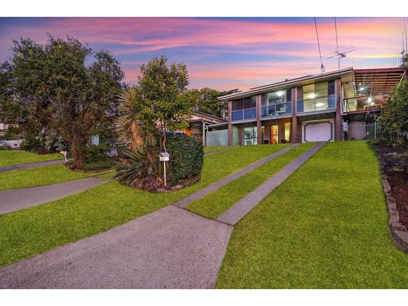 15 Pylara Crescent, Ferny Hills QLD 4055