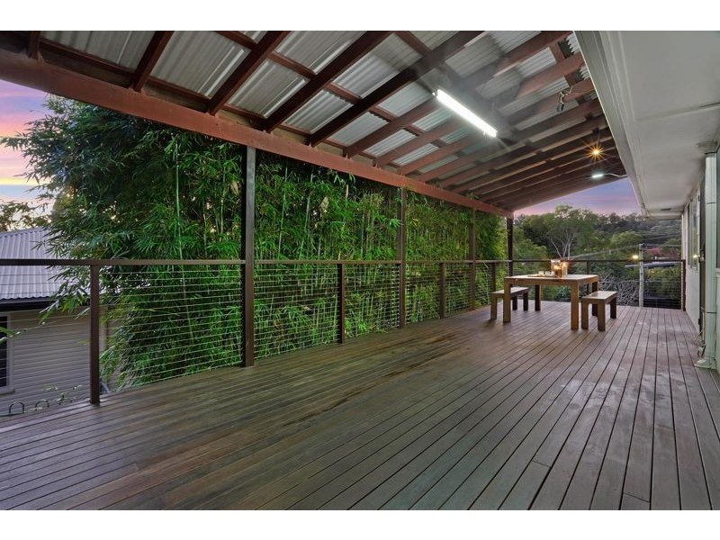 15 Pylara Crescent, Ferny Hills QLD 4055