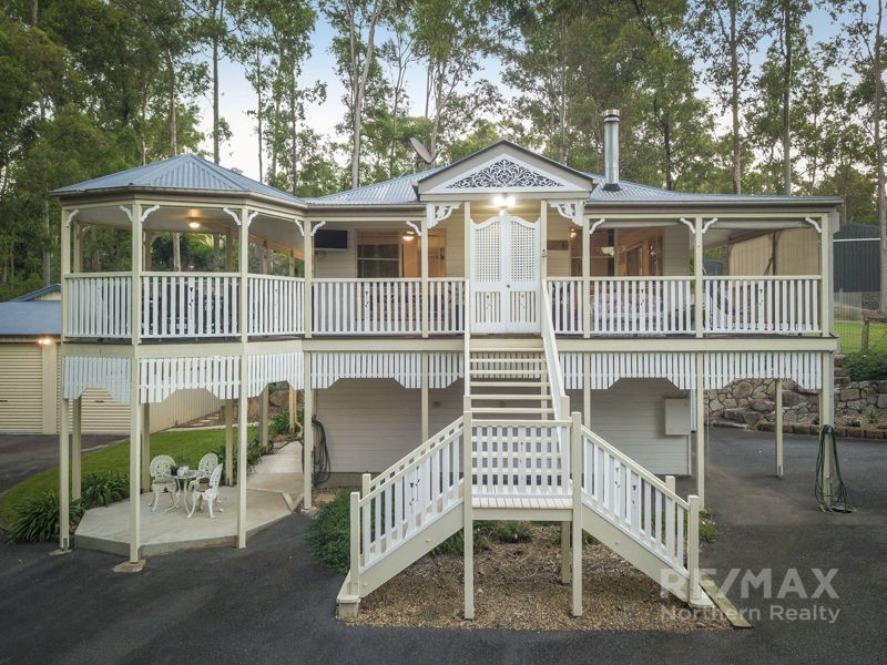 16 Harrier Place, Warner QLD 4500