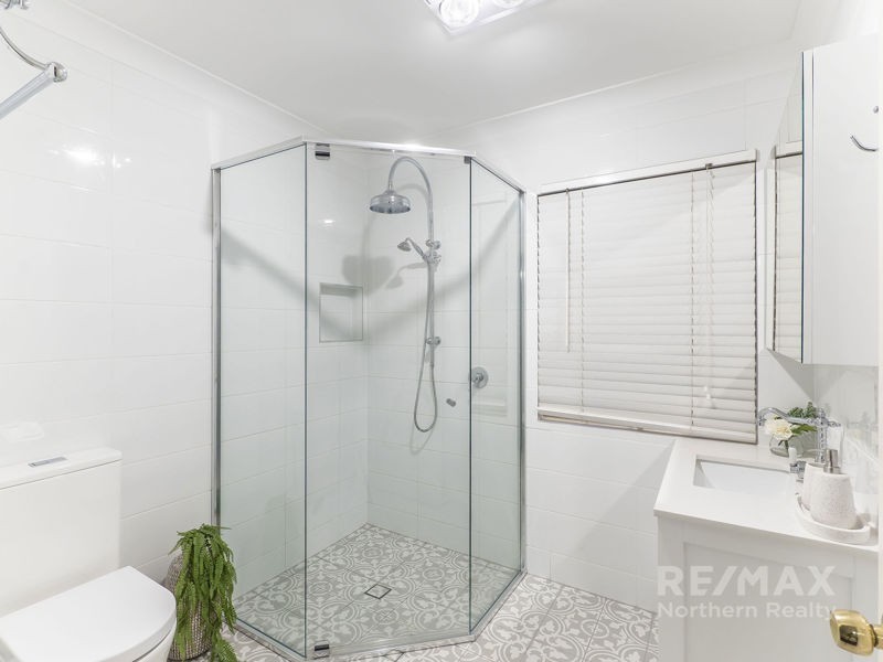 16 Harrier Place, Warner QLD 4500