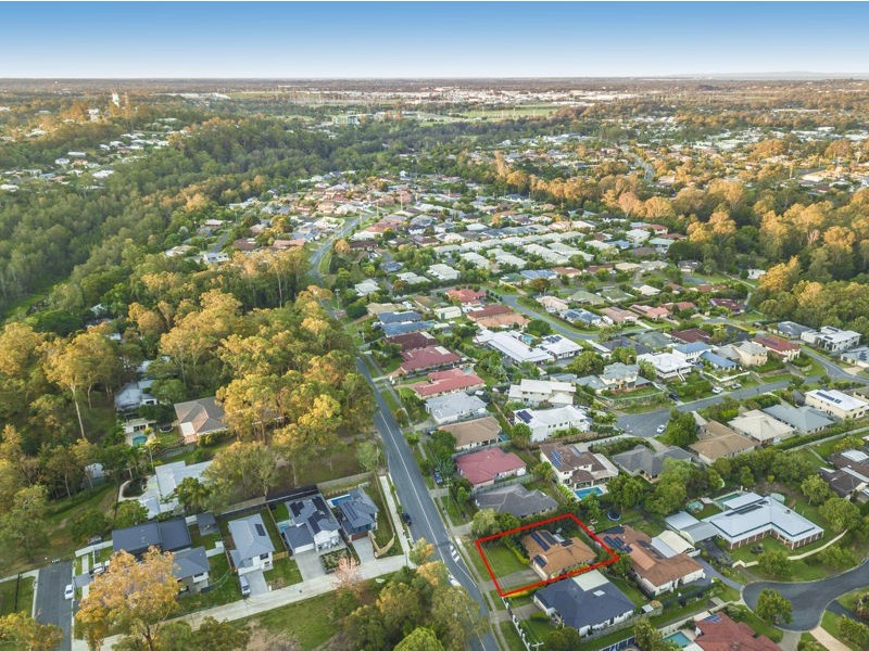 33 Morgan Road, Albany Creek QLD 4035