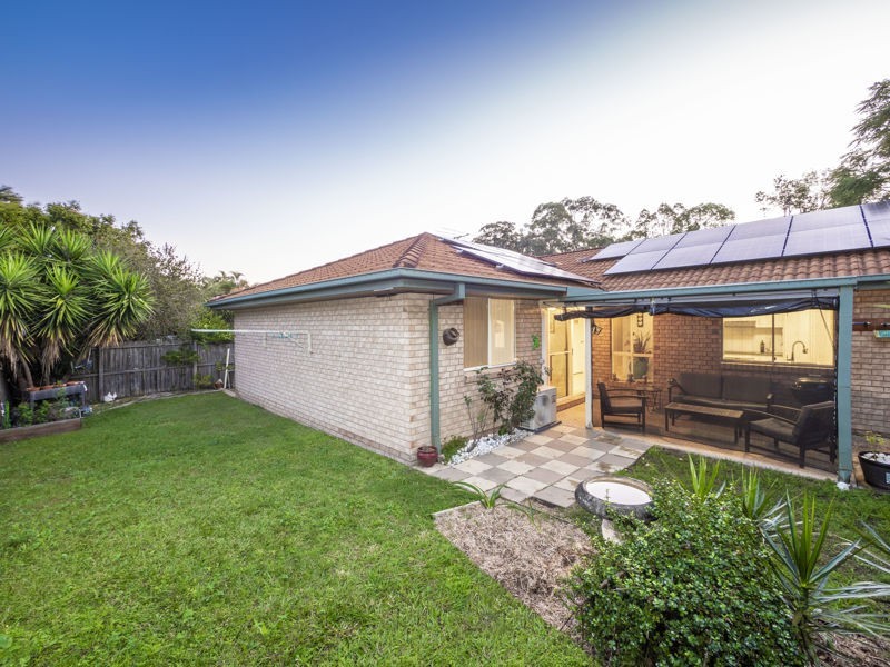 33 Morgan Road, Albany Creek QLD 4035