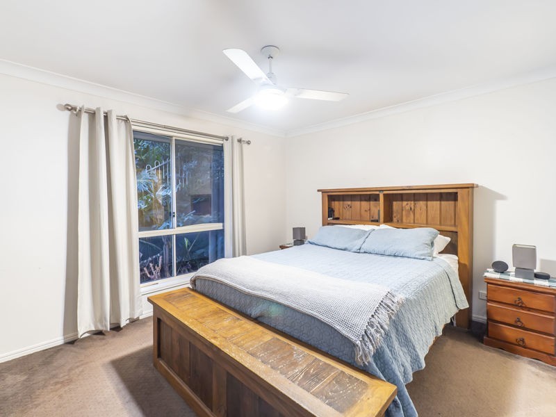 33 Morgan Road, Albany Creek QLD 4035