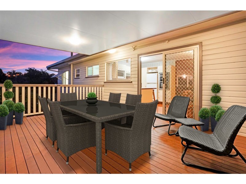 7 Bursaria Court, Everton Hills QLD 4053