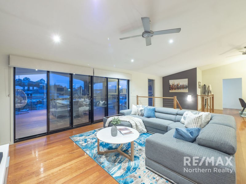 27 Brigadoon Crescent, Eatons Hill QLD 4037