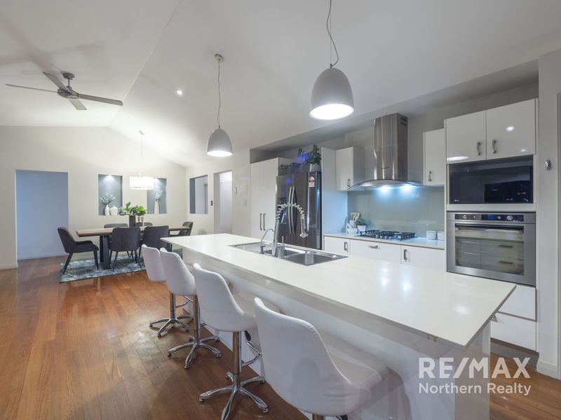 27 Brigadoon Crescent, Eatons Hill QLD 4037