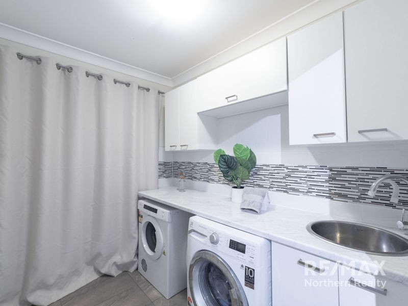 27 Brigadoon Crescent, Eatons Hill QLD 4037