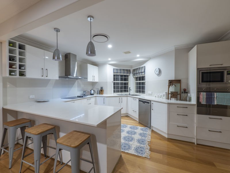 45 Oakmont Crescent, Albany Creek QLD 4035