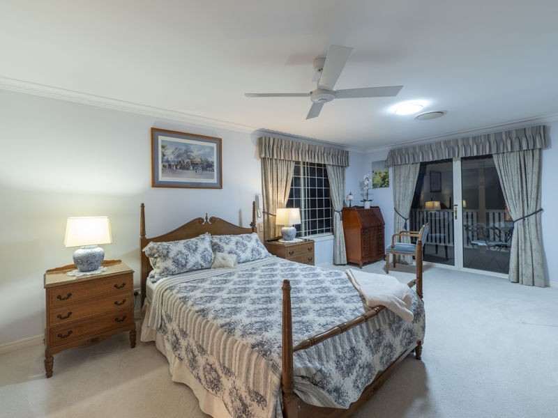 45 Oakmont Crescent, Albany Creek QLD 4035