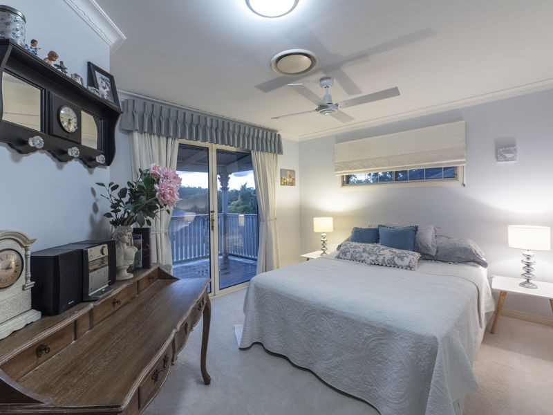 45 Oakmont Crescent, Albany Creek QLD 4035