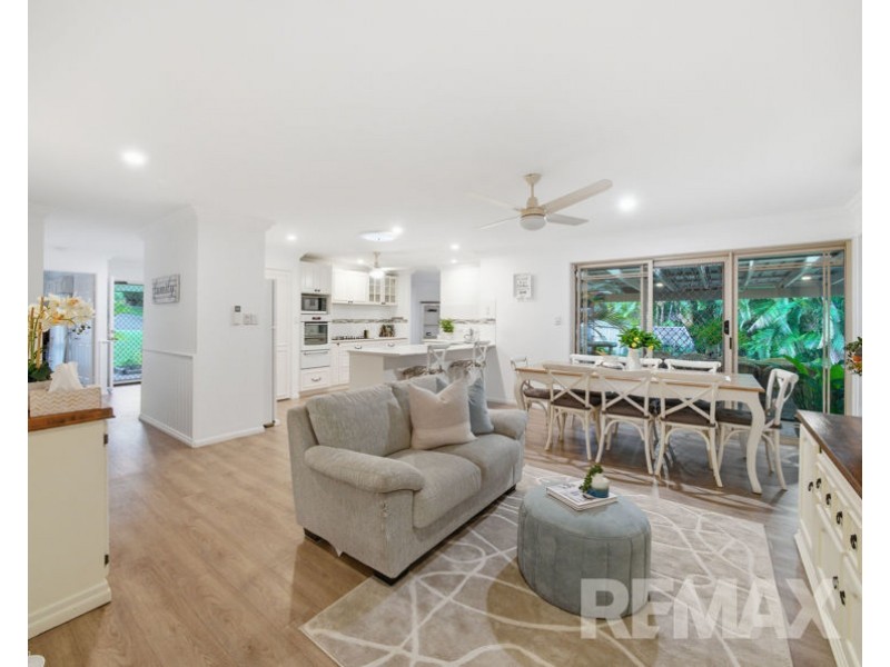19 Lancewood Drive, Albany Creek QLD 4035