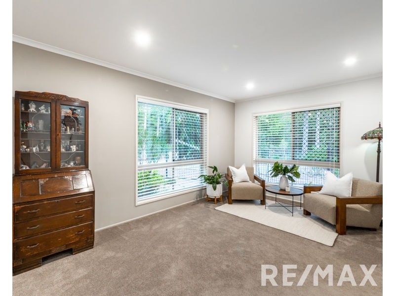 11 Peppermint Drive, Cashmere QLD 4500