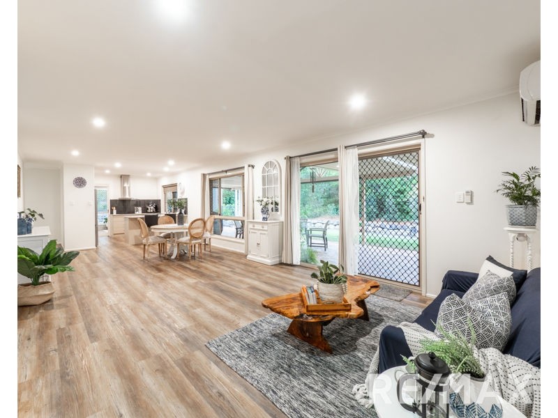 11 Peppermint Drive, Cashmere QLD 4500