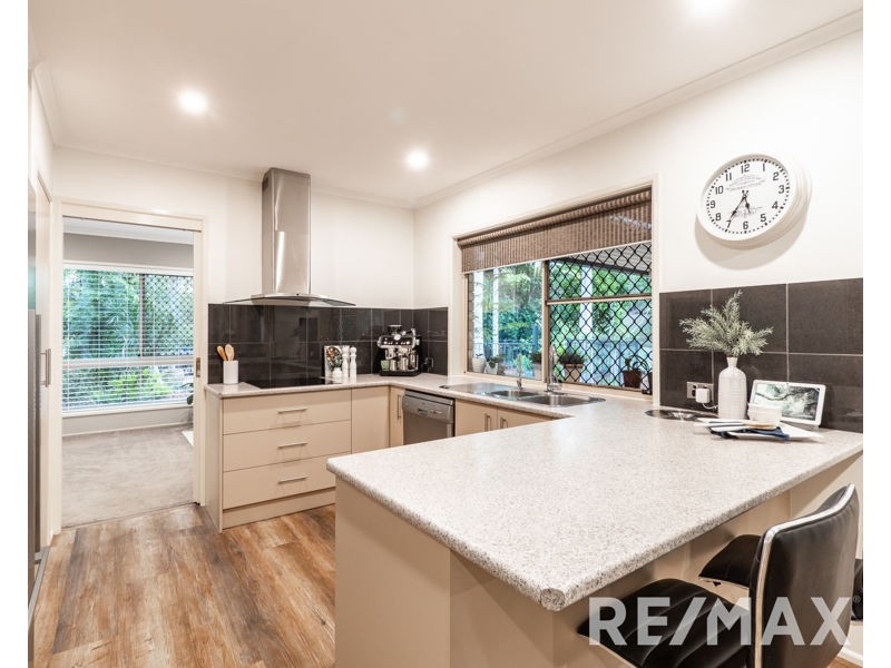 11 Peppermint Drive, Cashmere QLD 4500