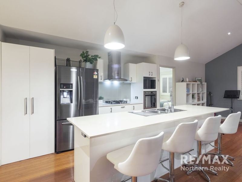 27 Brigadoon Cres, Eatons Hill QLD 4037