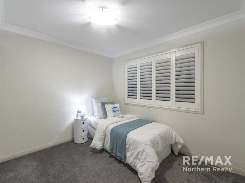 27 Brigadoon Cres, Eatons Hill QLD 4037