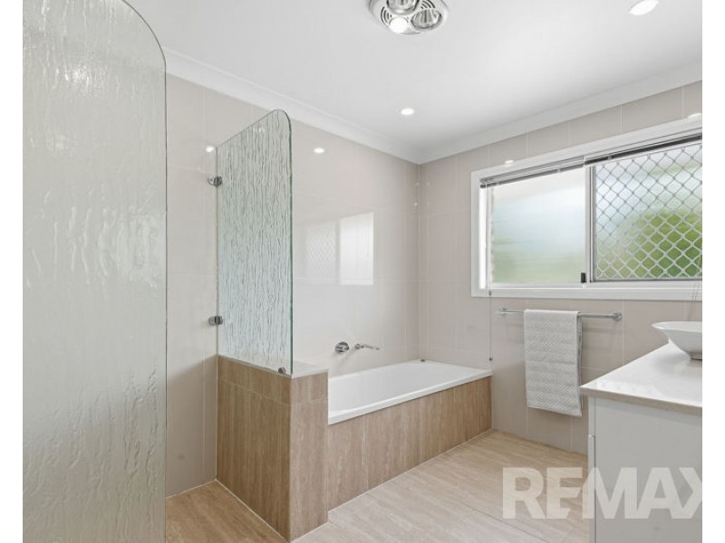 3 Inverness Court, Albany Creek QLD 4035