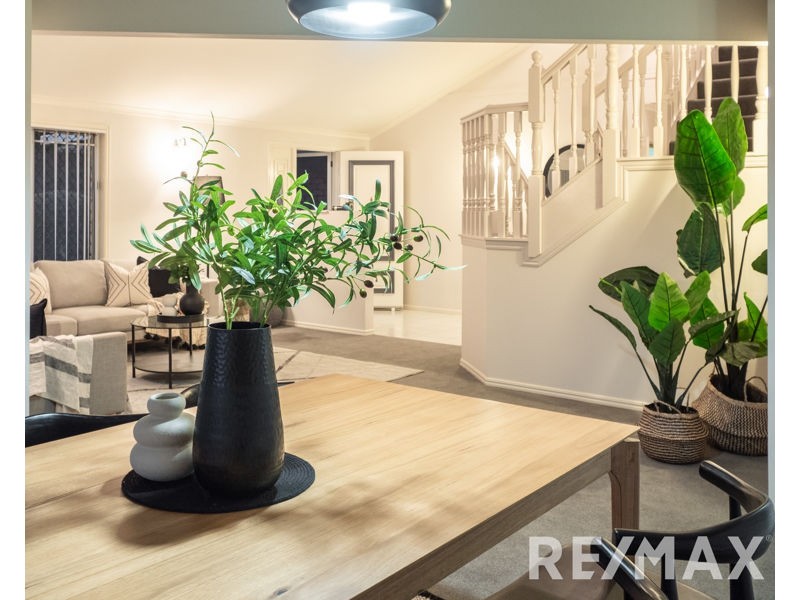 25 Drapers Road, Eatons Hill QLD 4037