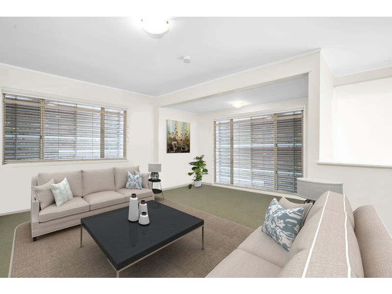 8 Ferny Way, Ferny Hills QLD 4055
