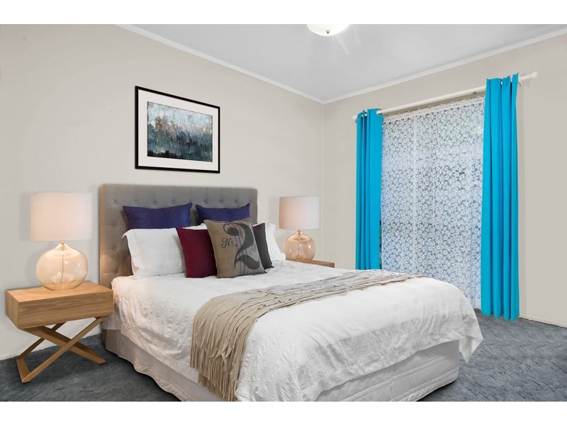 8 Ferny Way, Ferny Hills QLD 4055