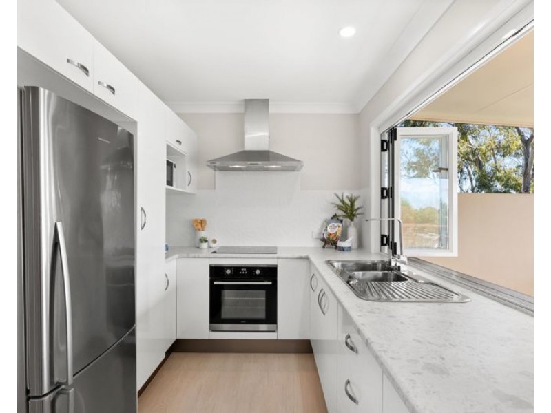 1 Evergreen Avenue, Bray Park QLD 4500