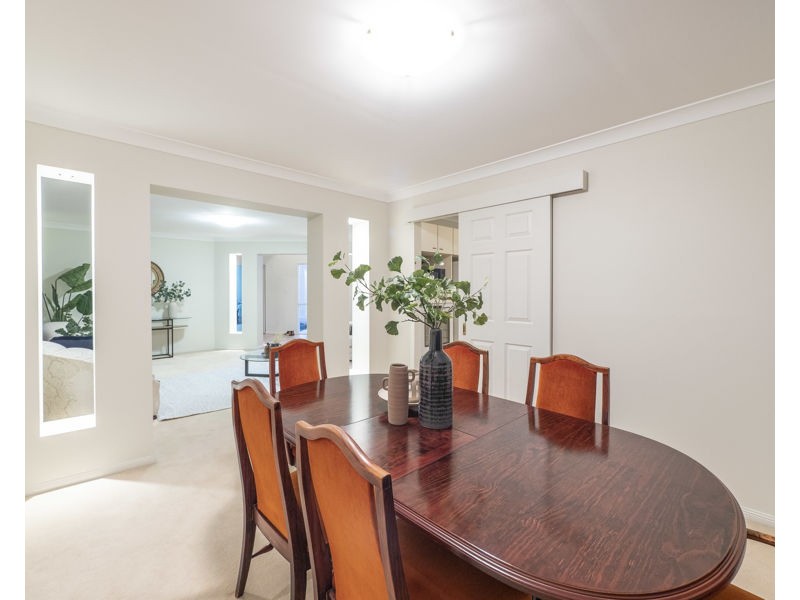 11 Windrush Close, Eatons Hill QLD 4037