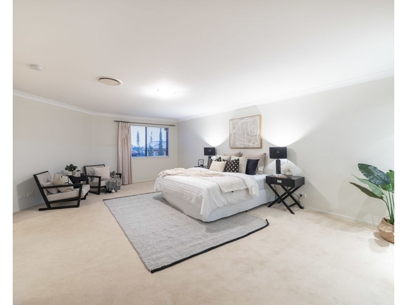 11 Windrush Close, Eatons Hill QLD 4037