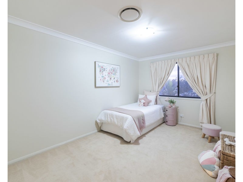 11 Windrush Close, Eatons Hill QLD 4037