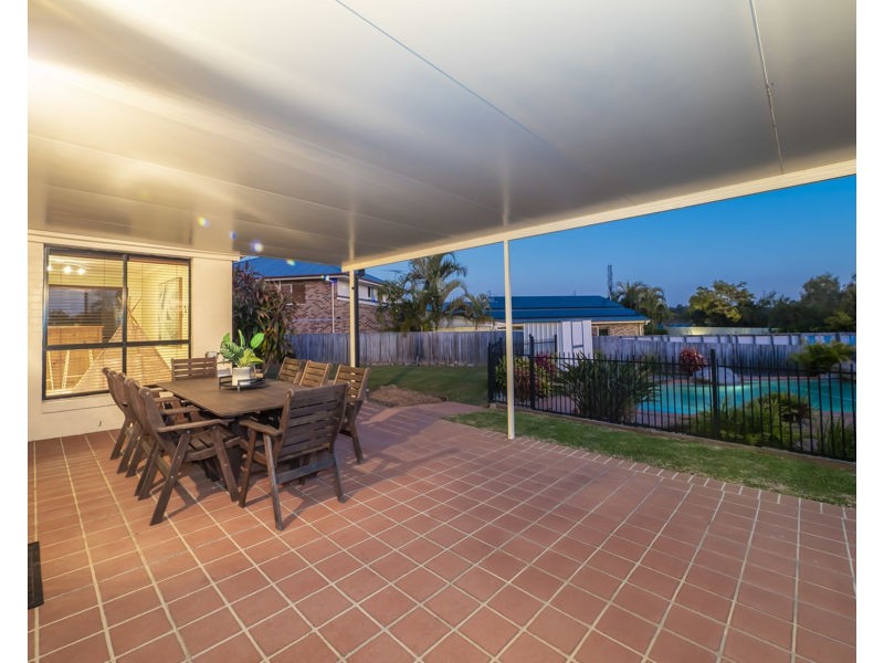 11 Windrush Close, Eatons Hill QLD 4037