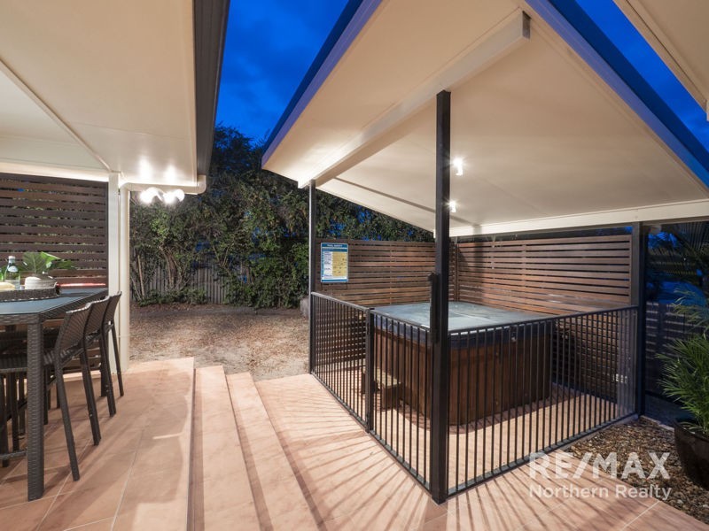 10 Sunblest Court, Eatons Hill QLD 4037