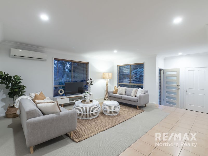 10 Sunblest Court, Eatons Hill QLD 4037