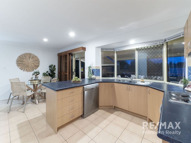 10 Sunblest Court, Eatons Hill QLD 4037