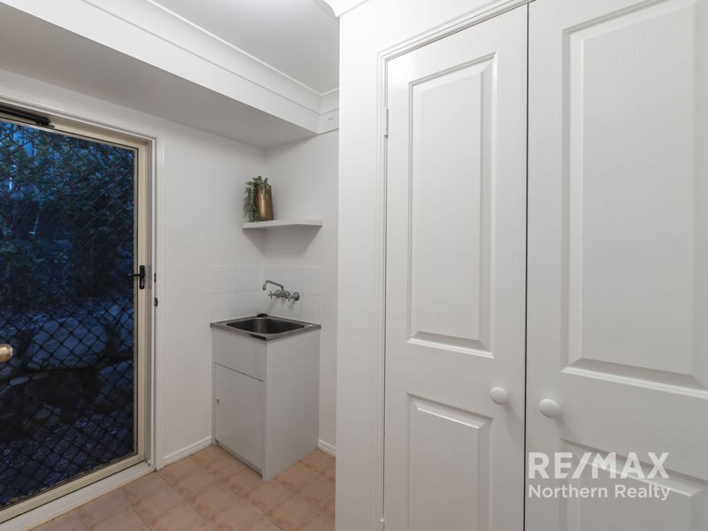 10 Sunblest Court, Eatons Hill QLD 4037