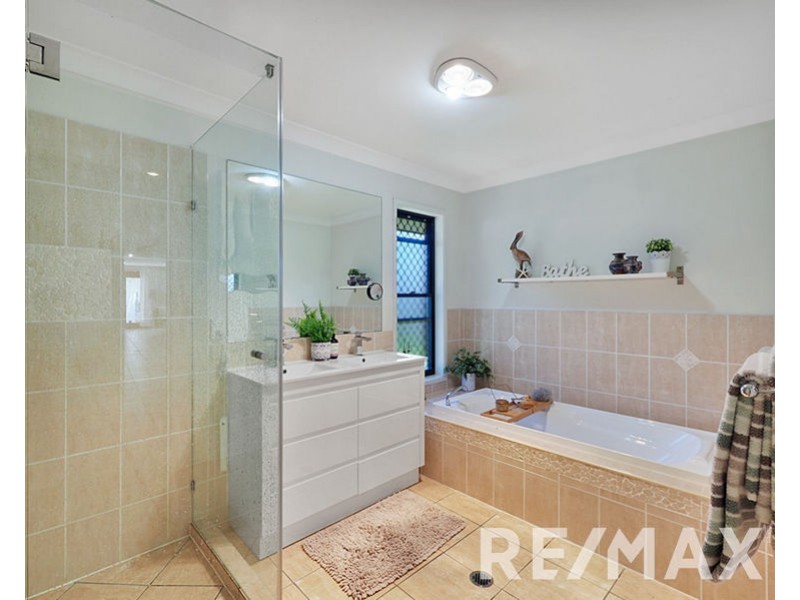 41 Snow Wood Drive, Eatons Hill QLD 4037