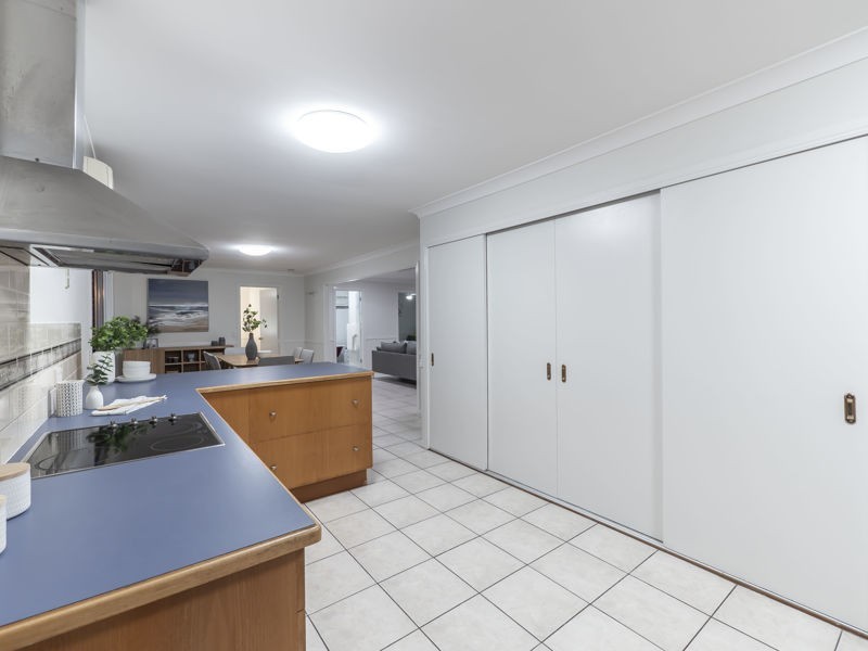 4 Corso Street, Eatons Hill QLD 4037