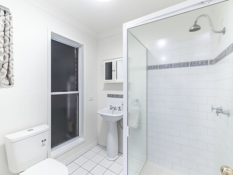 4 Corso Street, Eatons Hill QLD 4037