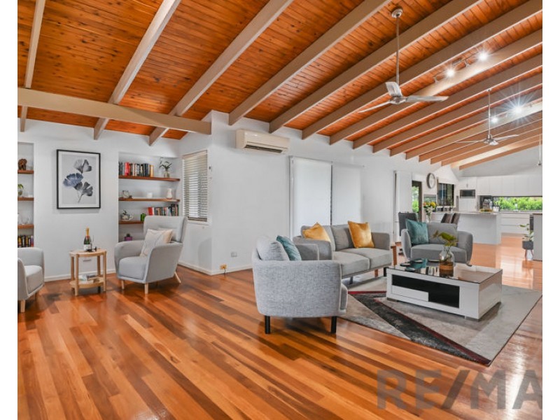 7 Janus Court, Eatons Hill QLD 4037