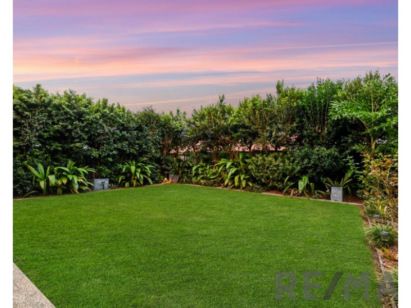 7 Janus Court, Eatons Hill QLD 4037