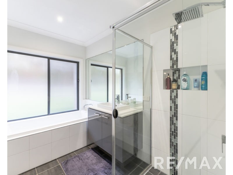 26 Sydes Court, Ningi QLD 4511