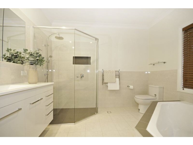 5 Monclair Court, Albany Creek QLD 4035