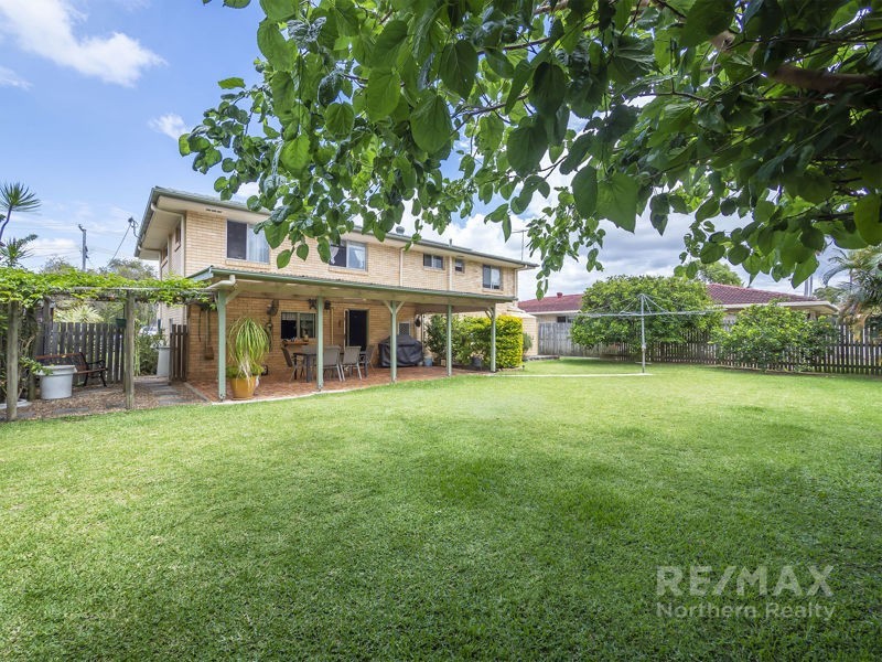 6 Lawn Street, Albany Creek QLD 4035