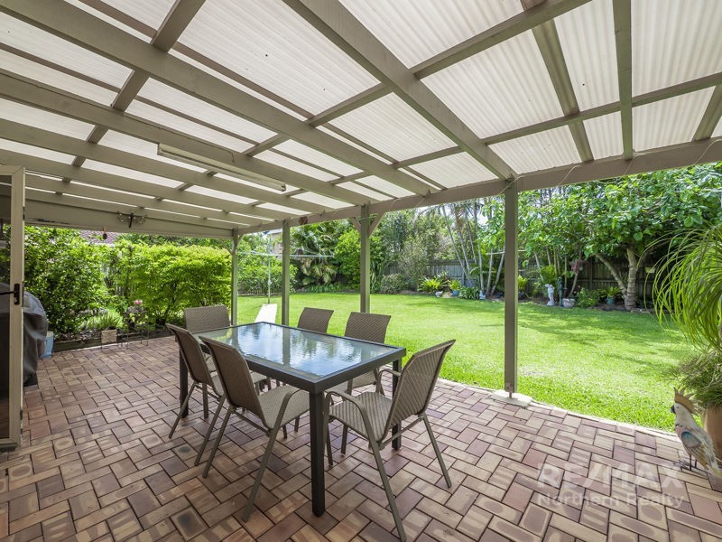 6 Lawn Street, Albany Creek QLD 4035