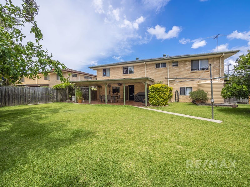 6 Lawn Street, Albany Creek QLD 4035