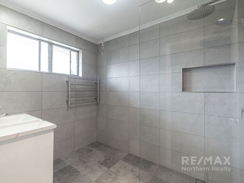 6 Lawn Street, Albany Creek QLD 4035