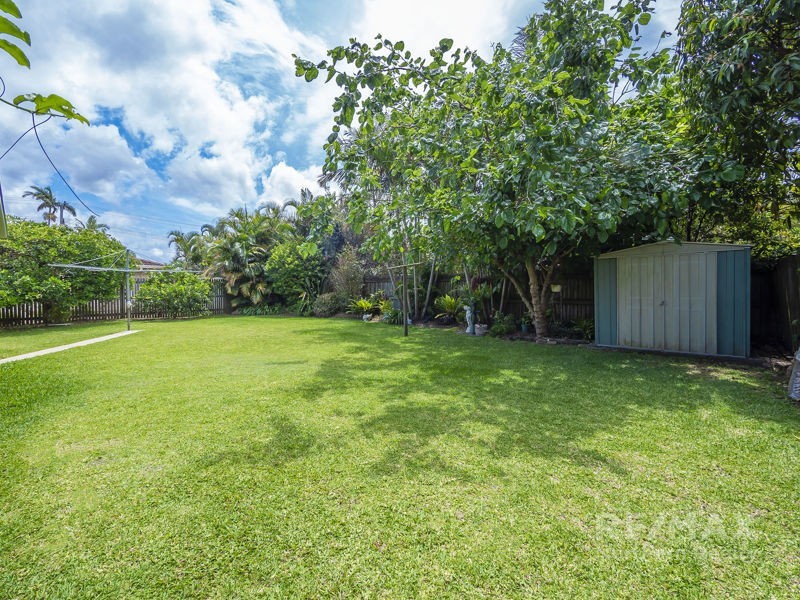 6 Lawn Street, Albany Creek QLD 4035