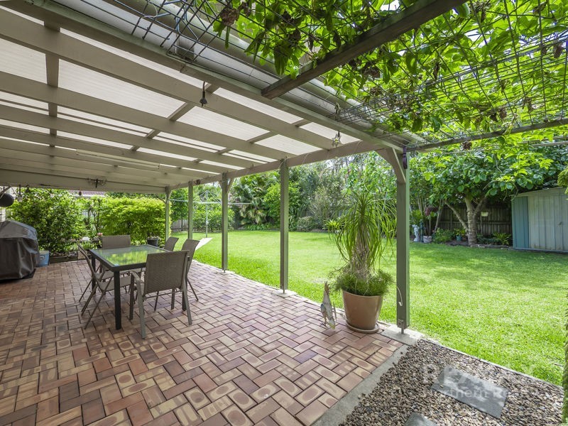 6 Lawn Street, Albany Creek QLD 4035