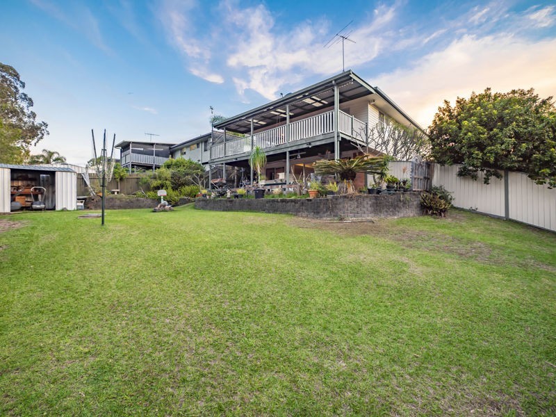 10 Nyora St, Everton Hills QLD 4053